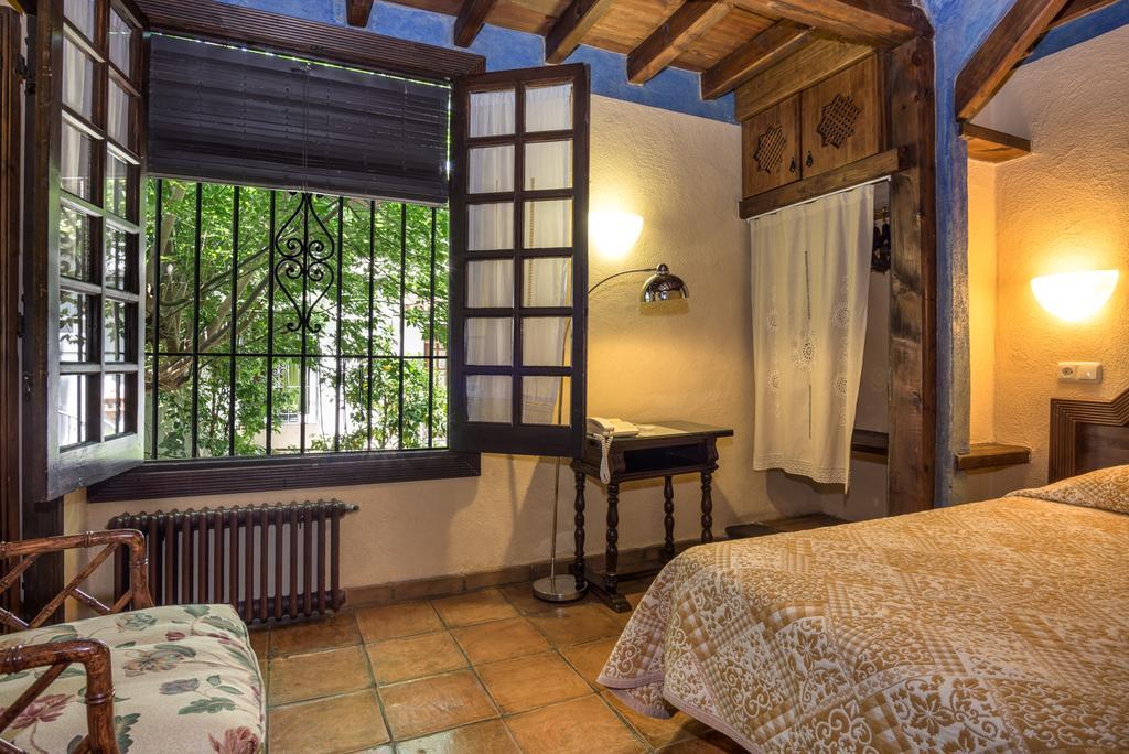 Hotel América *